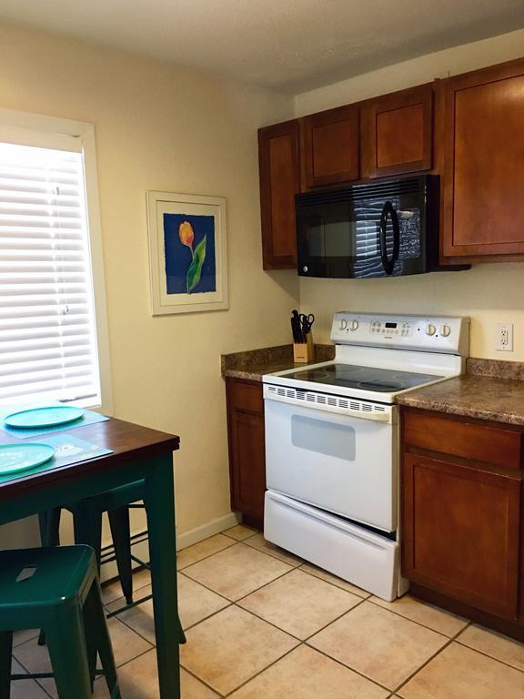 Anchorage Uptown Suites מראה חיצוני תמונה