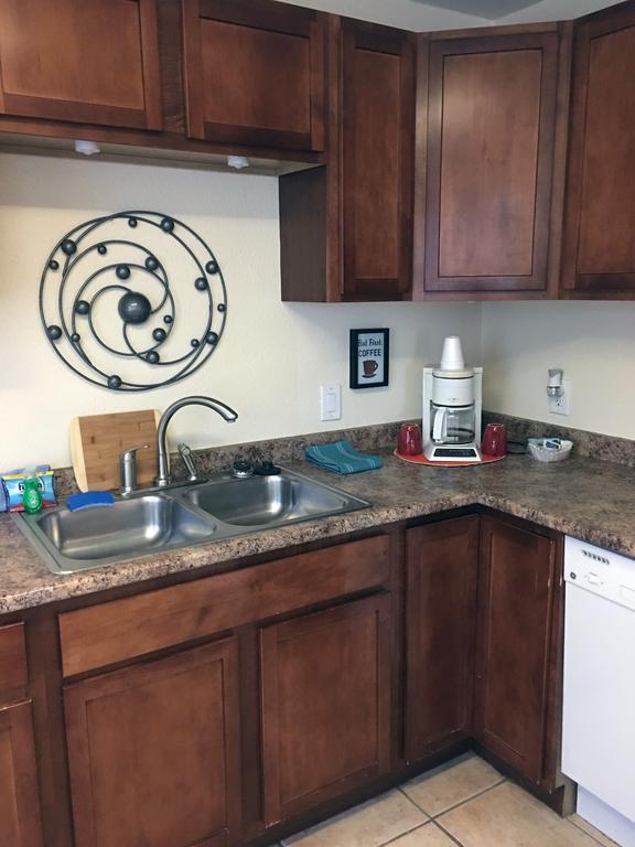 Anchorage Uptown Suites מראה חיצוני תמונה